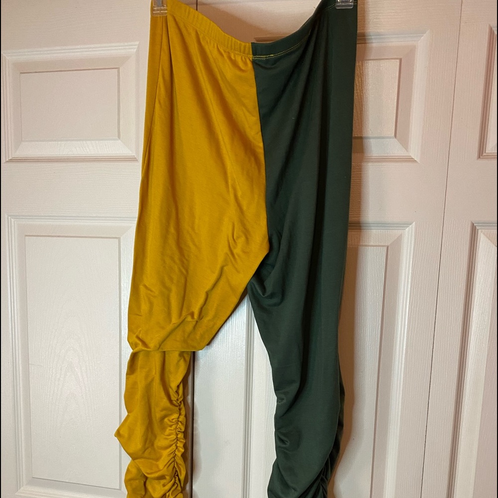 Split colored stacked leggings